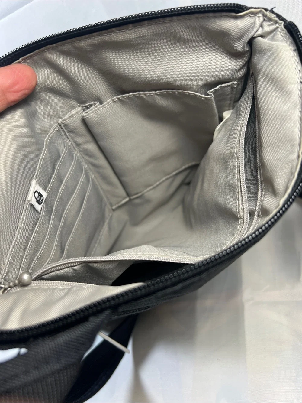 Baggallini Black and Gray Textured Crossbody Messenger